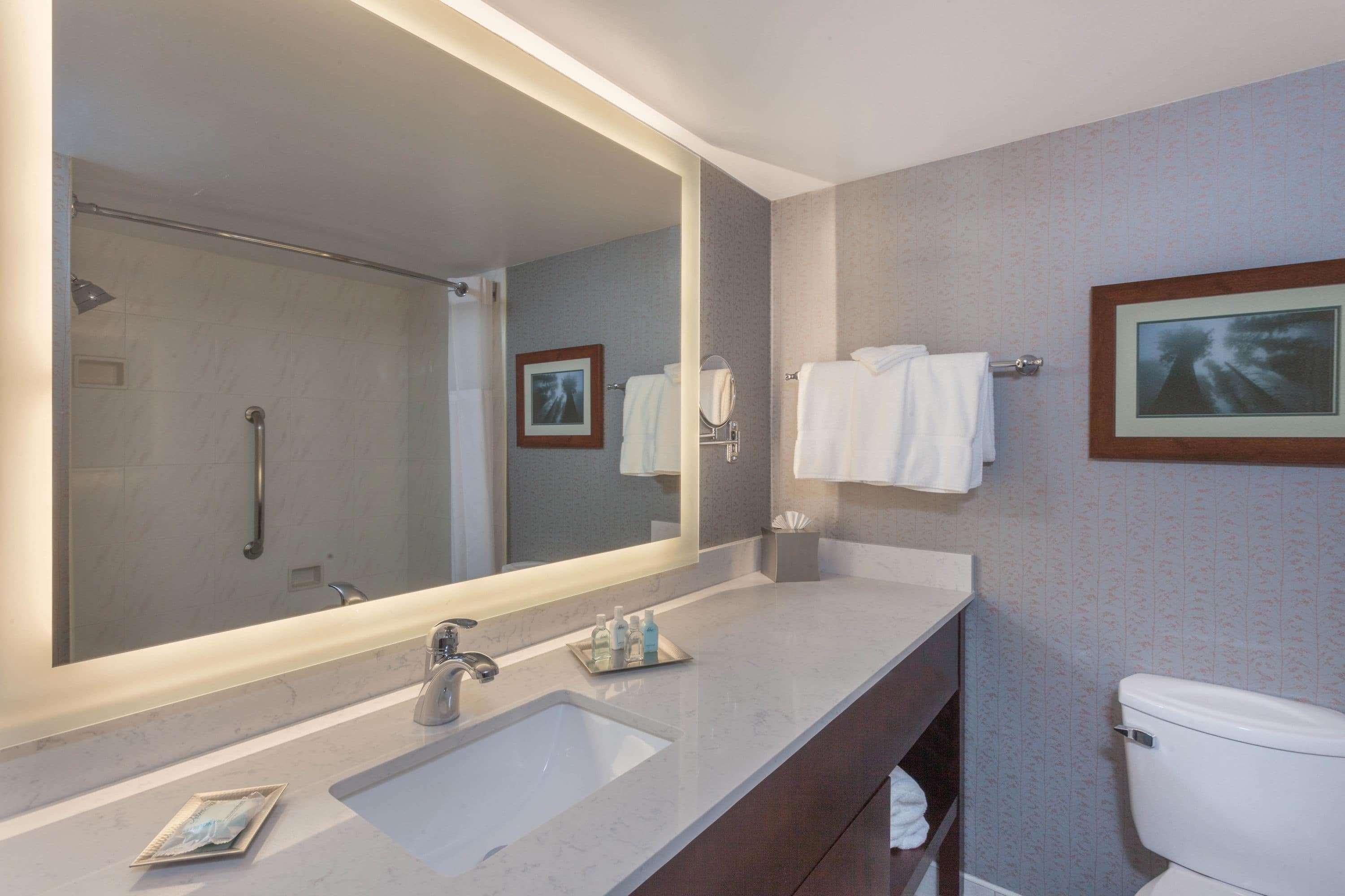 Wyndham Visalia Hotel Eksteriør billede