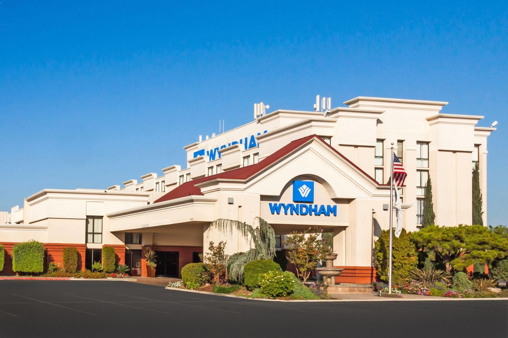 Wyndham Visalia Hotel Eksteriør billede