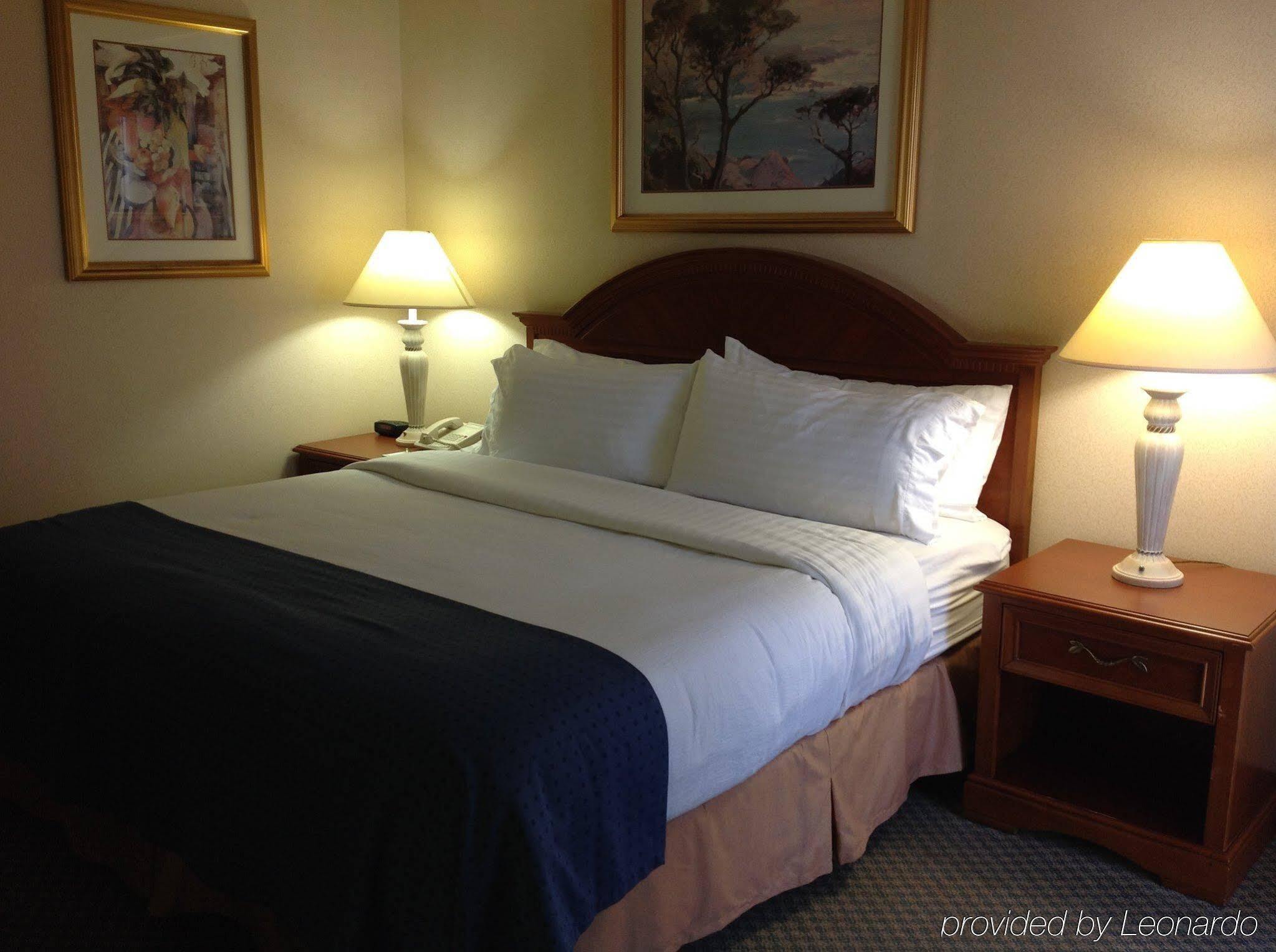 Wyndham Visalia Hotel Eksteriør billede